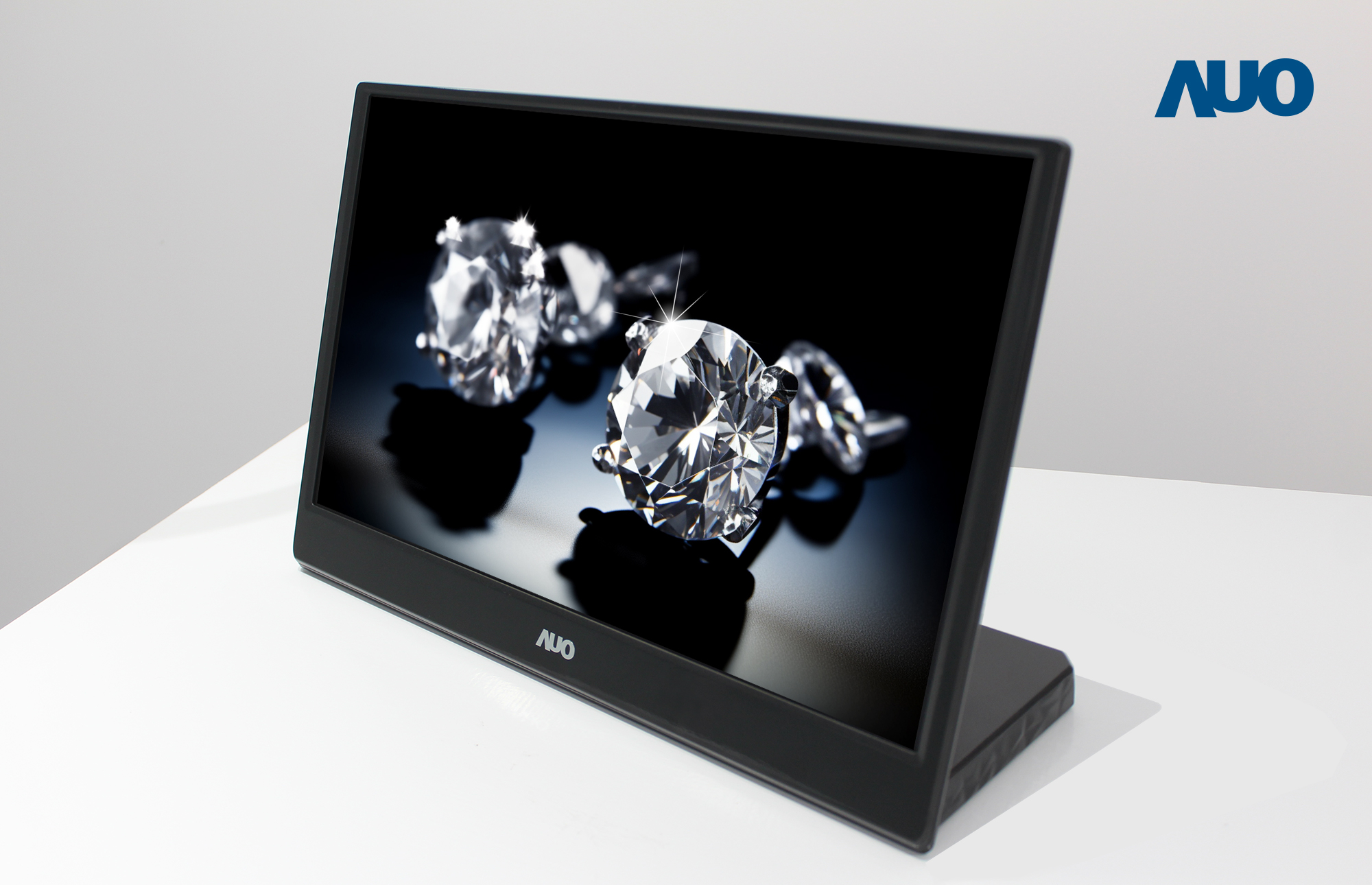 ���ָ�60net����ȫ���Ƴ����A.R.T. &reg; ��ʾ������Micro LED��ʾ�����������Ŀ�ѣ�⼰���������ɢ�����ԣ���͹���鱦��ʯ��������Ŀ�����ʸС�